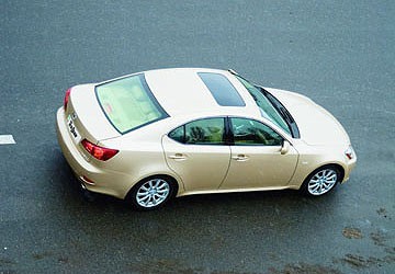Lexus IS 300. ������ ��� ������?