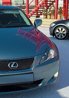 Парный тест: Lexus IS 250 против BMW 330I